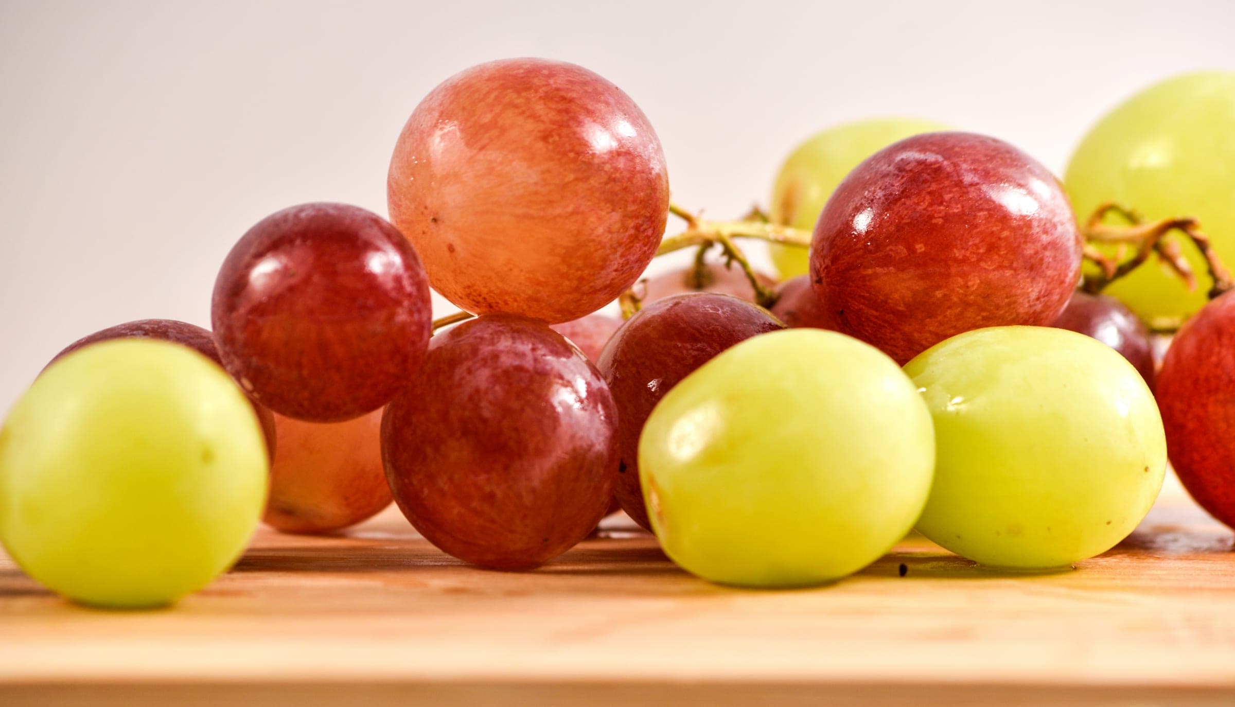 grapes new years tradition spain